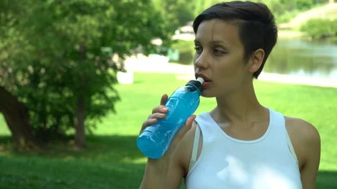 Drinking water from a bottle 動画素材 89898998