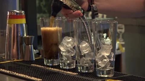 Drinks being poured on a bar Stock Footage 142670418