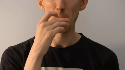 Drinks a pill Video stock 120418346