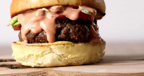Dripping  burger sauce close up Stockbeeldmateriaal 171827699