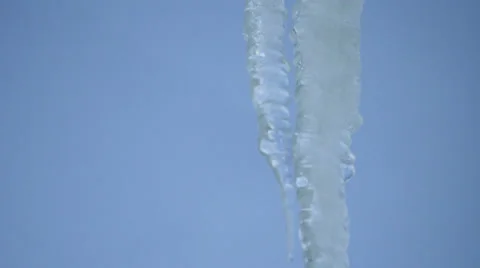 Dripping icicle in close up Vídeos de archivo 35188271