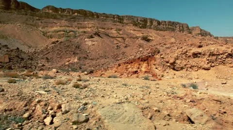Drive-by of Makhtesh Ramon cliffs in Israel. Stock Footage 8970889