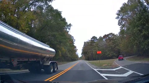 Drive in Savannah, TN Stock Footage 291207716
