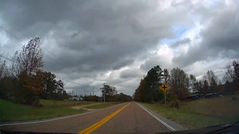 Drive in Savannah, TN Stock Footage 293264915
