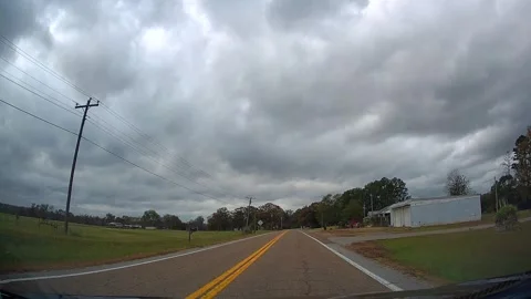 Drive in Savannah, TN Stock Footage 293265079