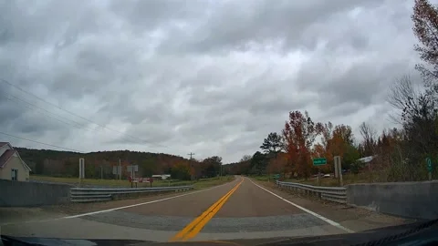 Drive in Savannah, TN Stock Footage 293267918