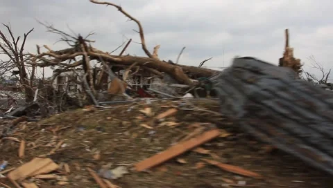 Drive By Shot of Destruction from Tornado (HD)c Vidéo 5504960