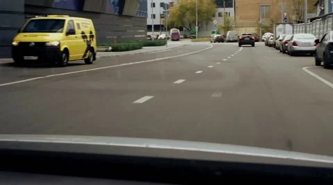 Drive through city streets Video stock 68192209