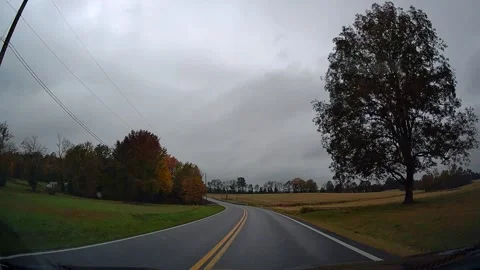 Drive through Savannah, TN Stock Footage 293262102