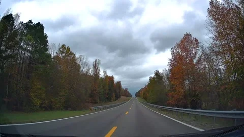 Drive through Savannah, TN Stock Footage 293263677