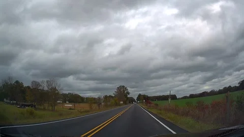 Drive through Savannah, TN Video stock 293264618