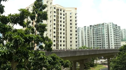 Driverless Light Rail Train towards station Видео 127362120