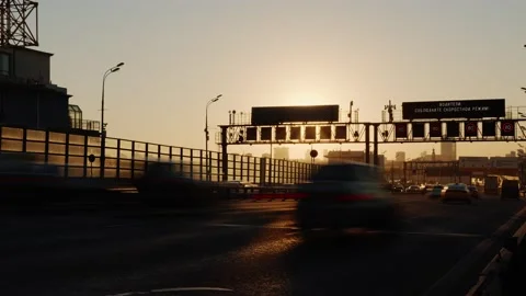 Drivers observe the speed limit. Time lapse view of traffic on Moscow, Russia Stockbeeldmateriaal 160059214