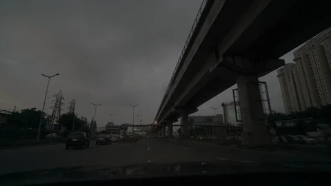 Driver's pov through the bustling commercial capital of Haryana- Gurgaon adjacen Stock Footage 101411698
