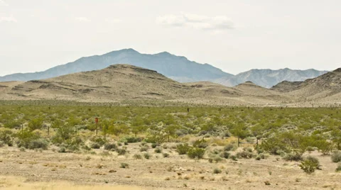 Driving alongside Desert Mountain Vídeo Stock 36687452
