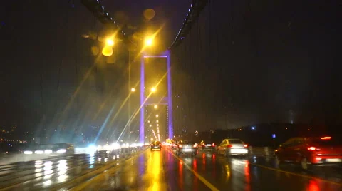 Driving on the Bosphorus Bridge on a rainy night 스톡 동영상 50195531