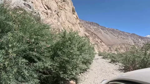 Driving on bumpy narrow road in the Ladakh region Video stock 312262656