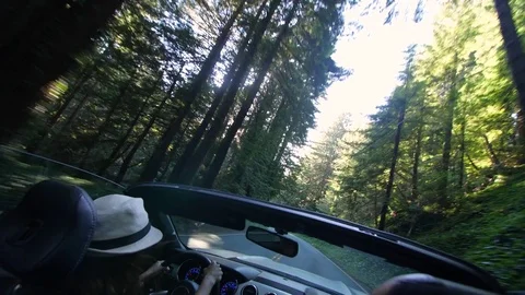 Driving in Convertible Car Видео 76923466