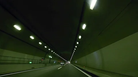 Driving in the dark tunnel 库存影片 81320941
