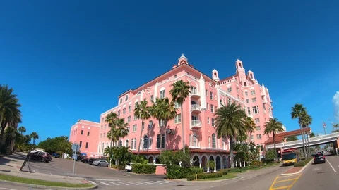 Driving by Don CeSar Vídeos de archivo 126612081