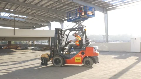 Driving A Forklift Stockbeeldmateriaal 123947682