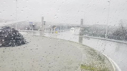 Driving in Heavy Rain – Wet Roundabout Road, Insurance and Road Safety Concept 库存影片 328948986