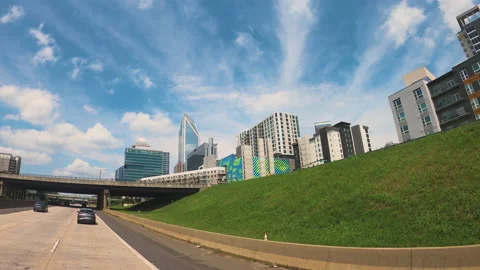 Driving I-277 Vídeos de archivo 138910172