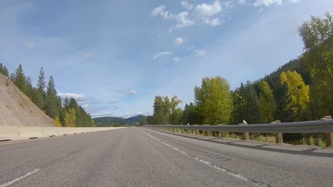 Driving on I90 east through Central Washington on a fall day 스톡 동영상 95955858