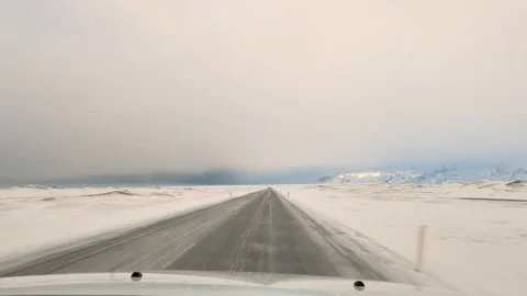 Driving in icelandic winter. Video stock 87789383