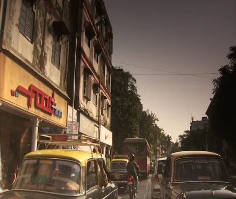 Driving in Mumbai Video stock 86742695