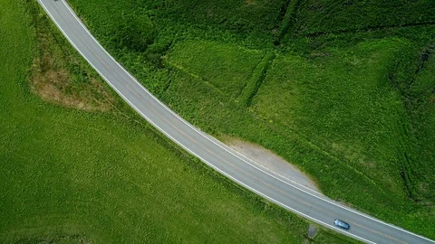 Driving in the nature Vídeo Stock 86270889