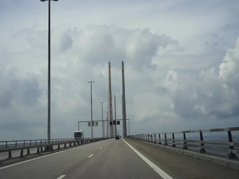 Driving over öresund bridge between sweden an denmark Stock Footage 126986353