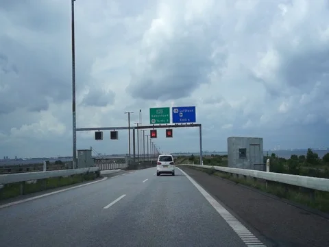 Driving over öresund bridge between sweden an denmark Stock Footage 126986400