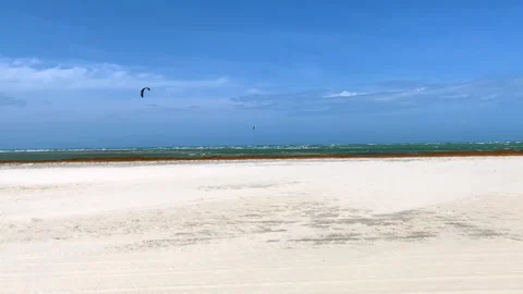 Driving over the sand through a beautiful beach in Jericoacoara, Brazil Видео 176195527