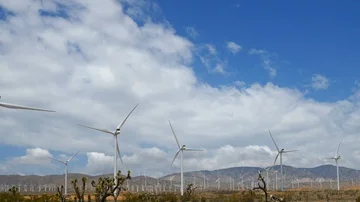 Driving Past A Wind Farm 動画素材 85966699