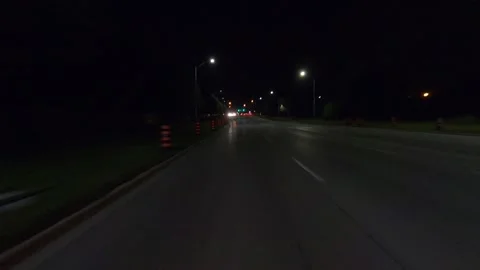 Driving plate of reverse shot roads and highways on a very dark night Stockbeeldmateriaal 155872232