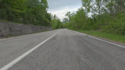 Driving POV through Scenic Mountain Roads in Scapoli, Italy Vídeos de archivo 334237995