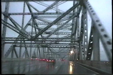 Driving in the rain Видео 267770