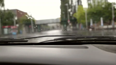 Driving in the rain Video stock 39746322