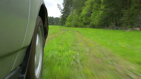 Driving on rural road in the field 库存影片 95943312