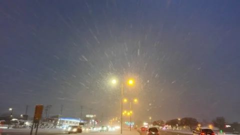 Driving in Snowstorm Heavy Snow Fall Utica, Michigan 12/5/2025 Video stock 323763552