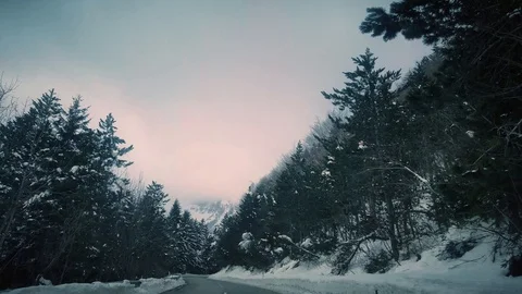 Driving through mountain with a beautiful view Vídeo Stock 86423200