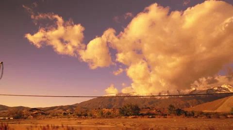 Driving through the mountains in Utah Vidéo 68502899