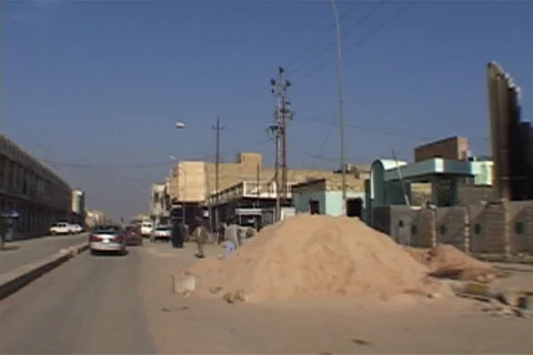 Driving through streets of Nasiriyah Stock Footage 86753084