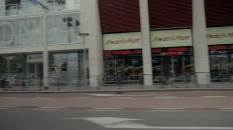 Driving through traffic 库存影片 21240956