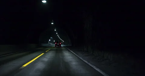 Driving through tunnel Vídeo Stock 52669848