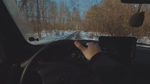 Driving on a winter road 스톡 동영상 333331747