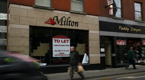 Drogheda Timelapse of an Irish Town 08 Shop to let Stock Footage 693633