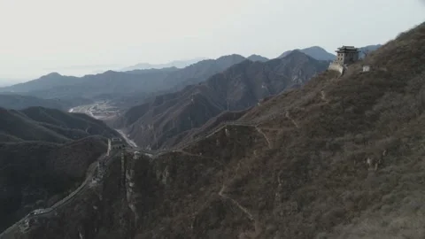 Drohne Flying over great wall at mist smog sky Aerial view of China great wall Stock Footage 167449945