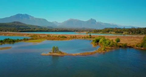 Dron over river and lake, sunny day 4k 스톡 동영상 140286150
